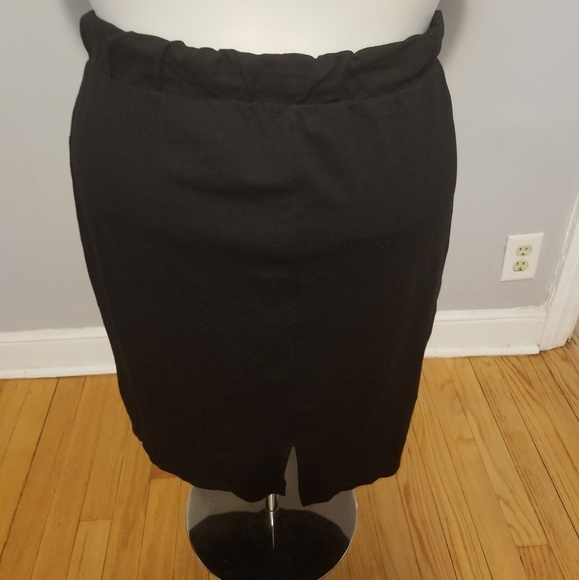 Black Pencil Skirt - Picture 2 of 4